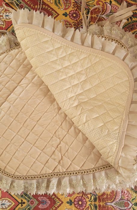 Продам новые чехлы на стулья