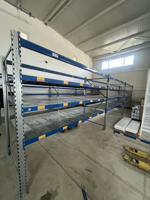 Rafturi metalice depozitare manual