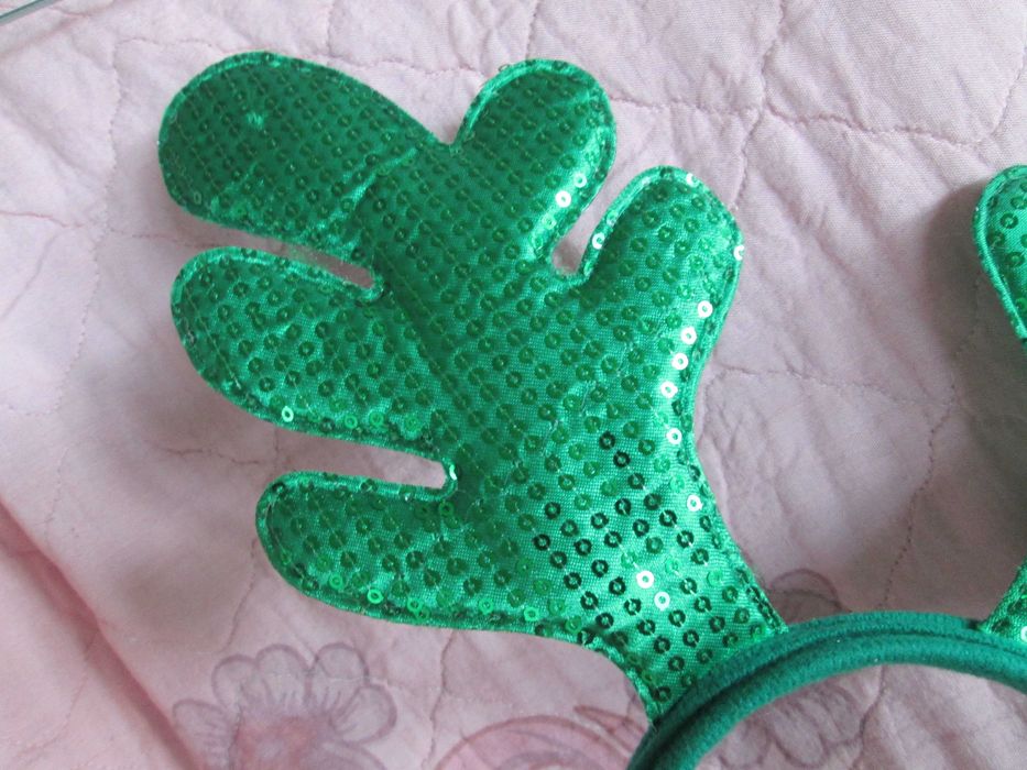 accesoriu verde simpatic cap