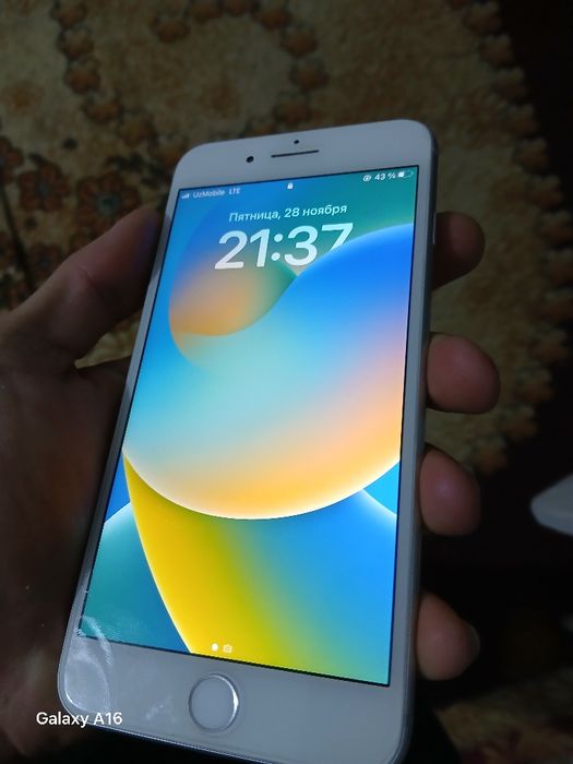 Iphone 8 Plus yangi