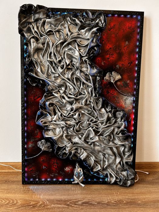 Tablou decorativ unicat - arta abstracta cu texturi metalice si led
