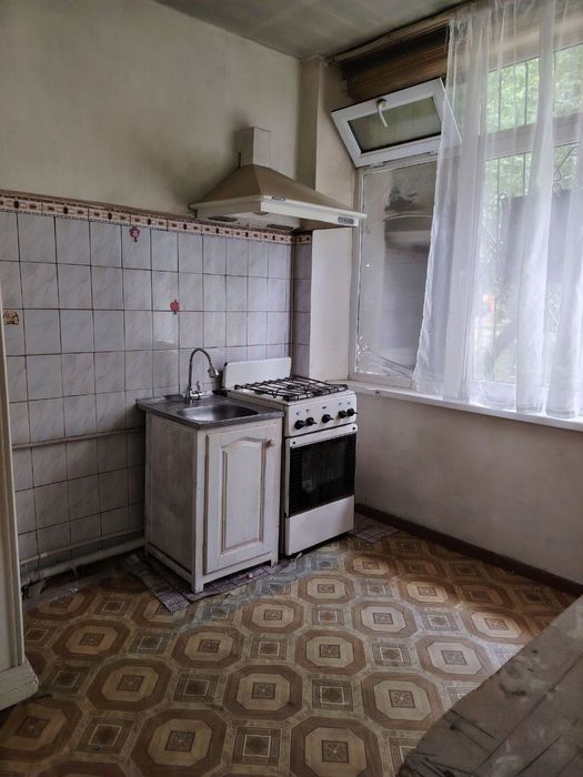 Продается Двухкомнатная Квартира Мирзоулугбекский район  Налоговая