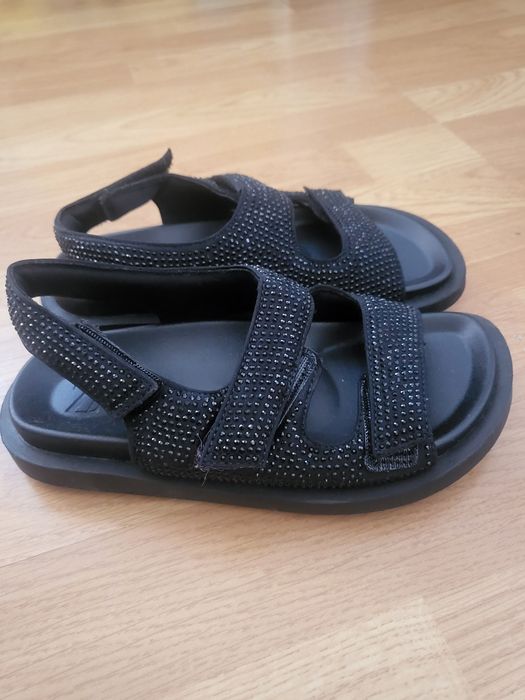 Уникални кецове Liu Jo и сандали Zara