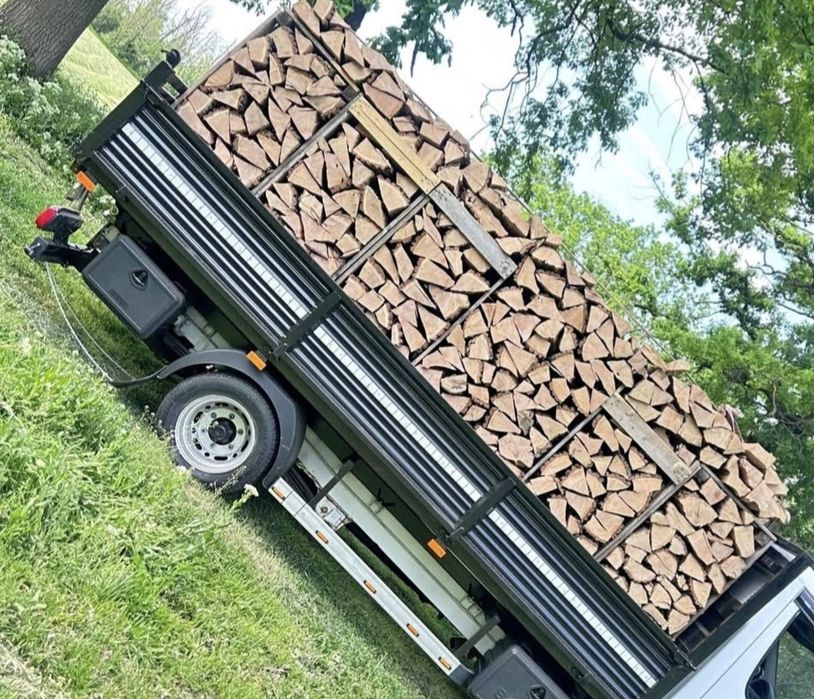 Lemne de foc salcâm stejar fag uscate și tăiate la palet