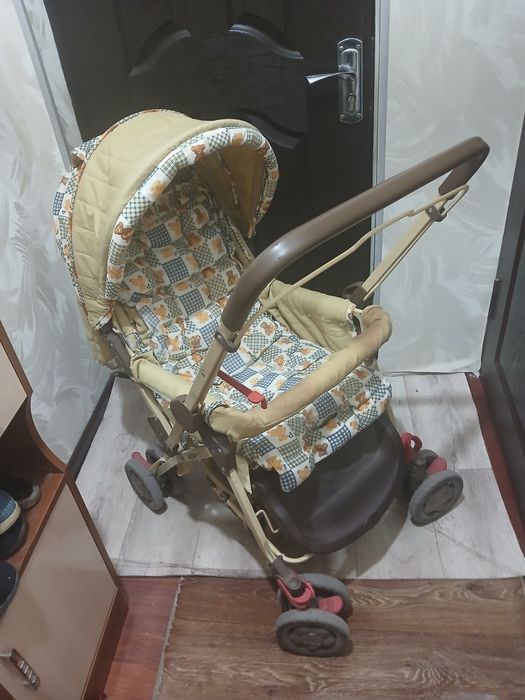 Коляска для малышей