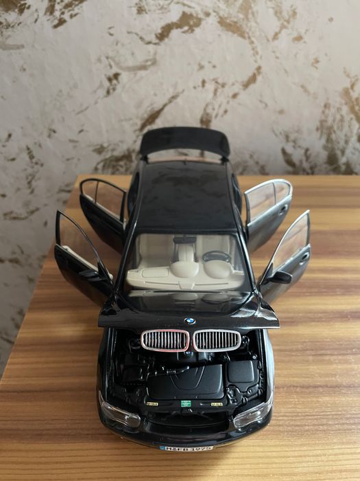 BMW X5, BMW 7 Series Kyosho Мащаб 1:18 Модели от метал