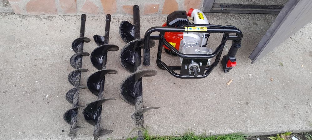 Motoburghiu cu 3 burghie