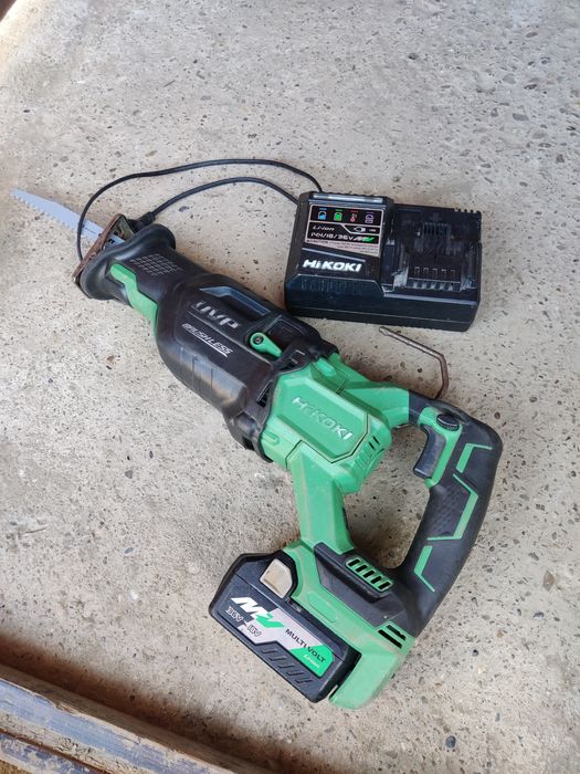 Fierăstrău Sabie Hikoki 36V Brushless