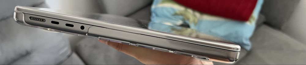 Vând Macbook Pro 14 M1 Pro 512 SSD 16 GB RAM