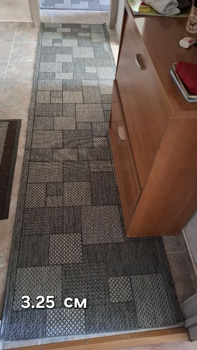 Продам дорожки в прихожую