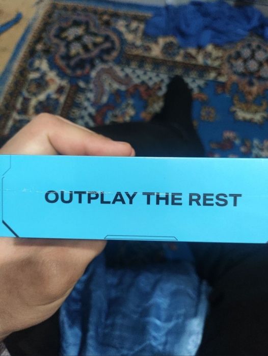 Обменяю абсолютно новые наушники на смарт часы