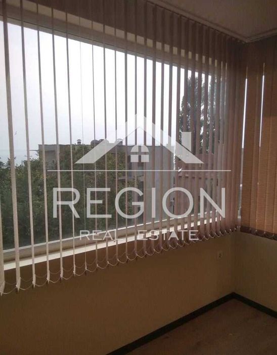 Дава се под наем Тристаен апартамент в Варна, Бриз - 80 кв.м за 612 € - Снимка #3