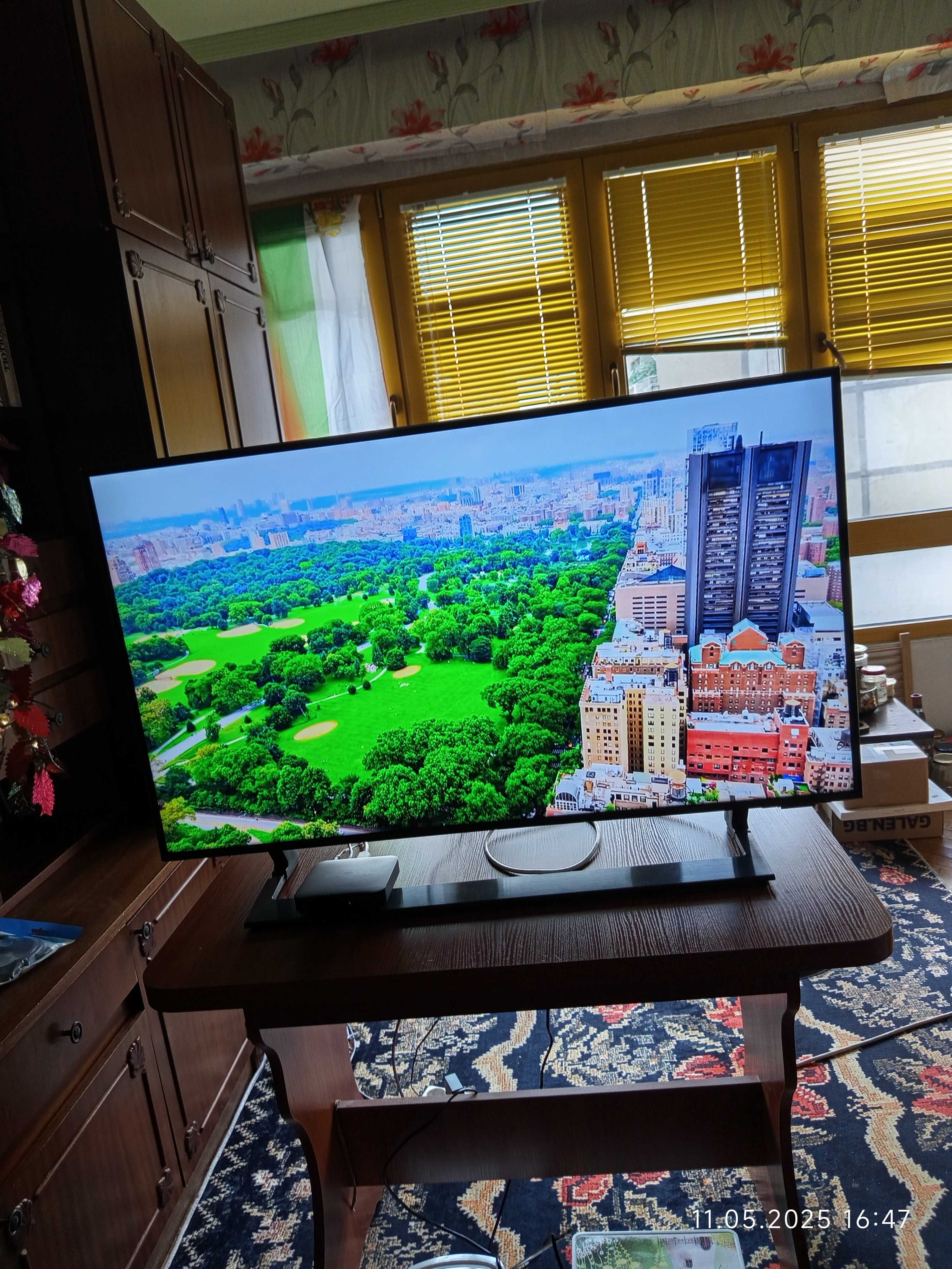 Телевизор 43'' Samsung Crystal UHD DU8572 4K Smart TV - в гаранция