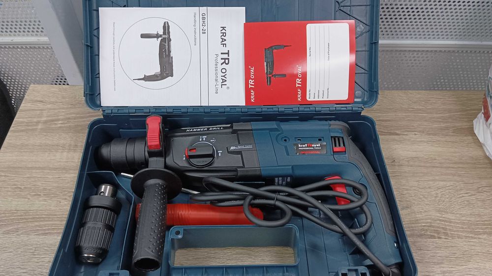 Пробивна ударна бормашина-перфоратор къртач