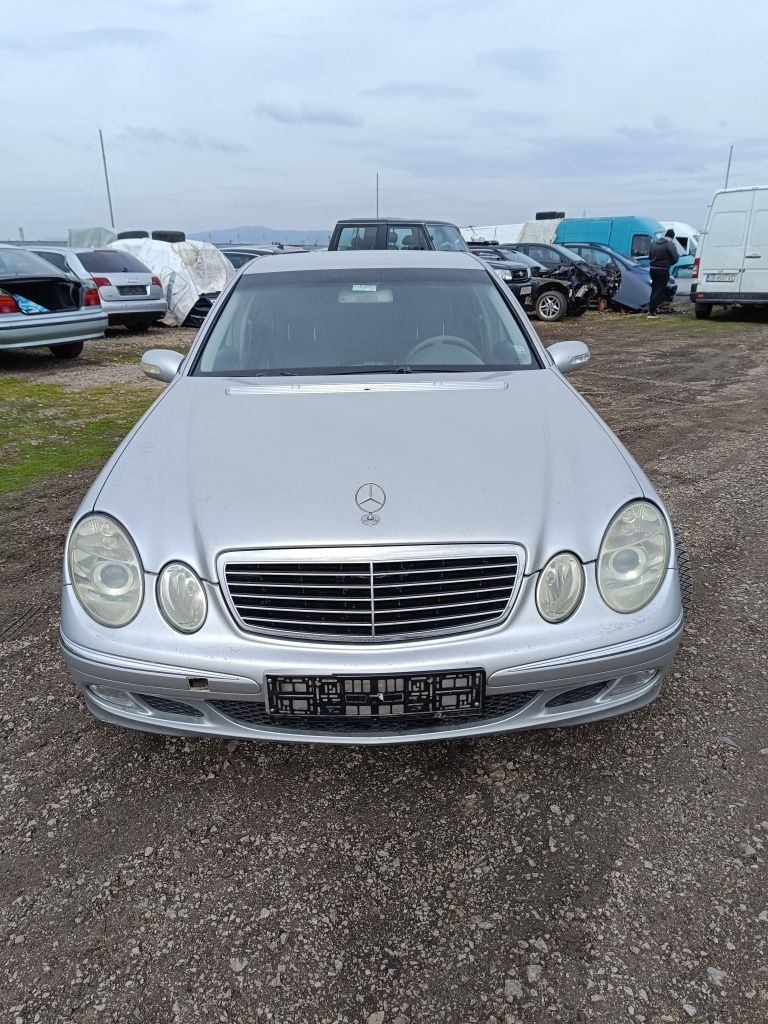 Mercedes E240 W211 на части