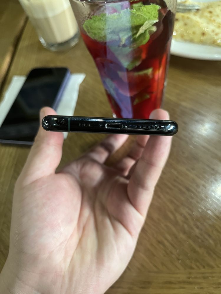 Iphone 11 pro (256) 75