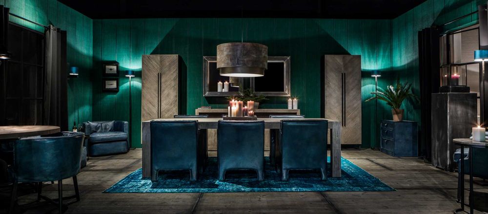 Mobilier premium din stoc sau la comanda