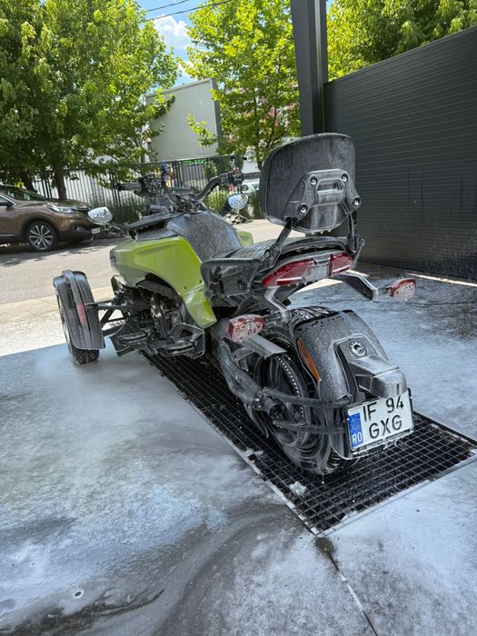 Can-am spyder S 1300cc