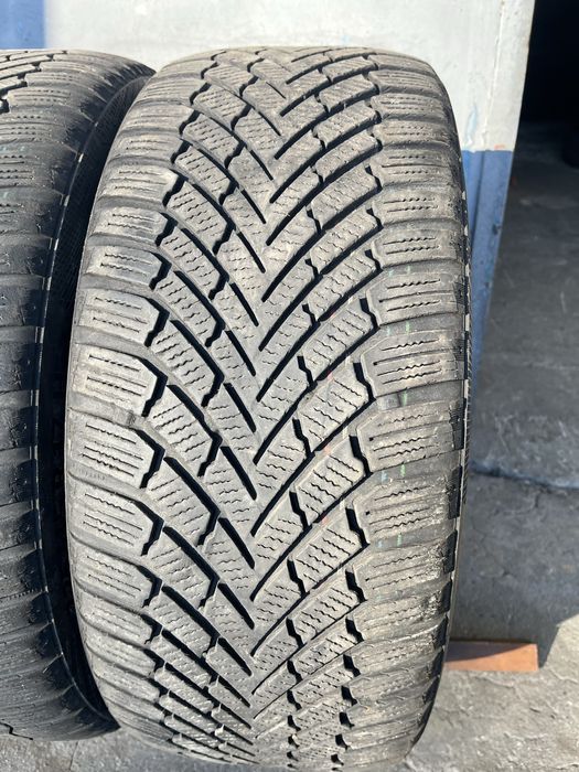 2 бр. зимни гуми 225/45/17 Continental 4,5-5 mm DOT 4017