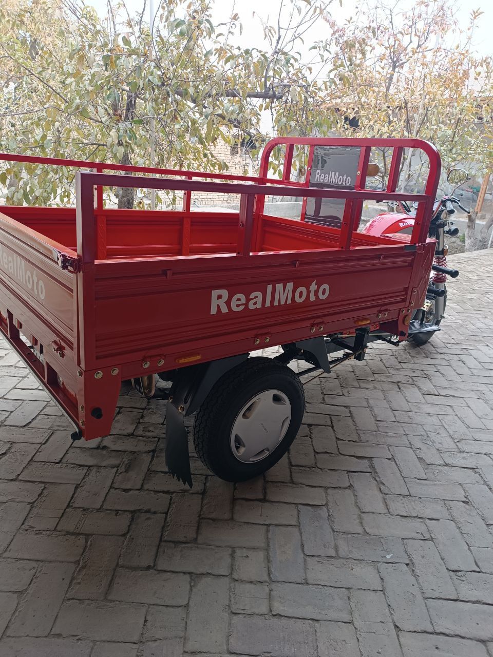 Mototsikl Real Moto