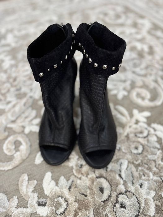 Продам туфли женские