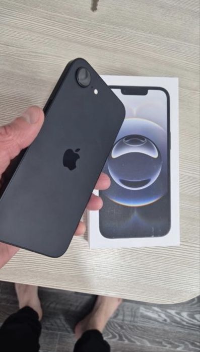 Iphone 16e 100%емкость