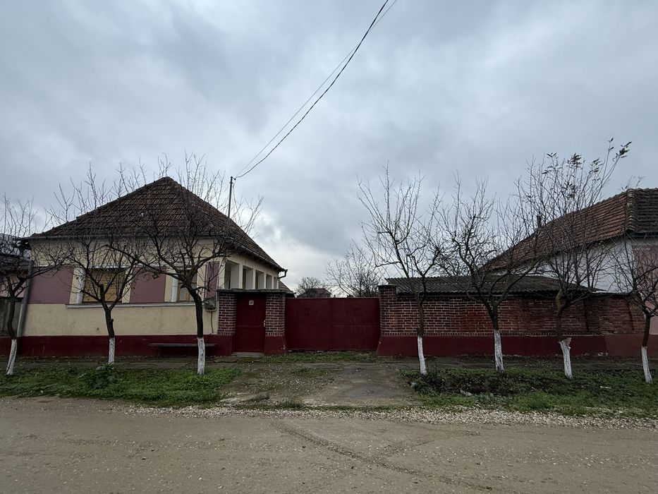 Casa de vanzare livada de bihor nr45 1439mp