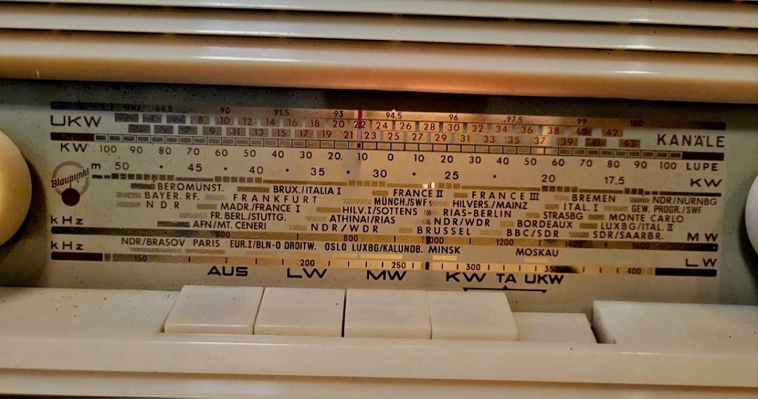 Radio Blaupunkt Ballett 21050 anii 1961/1962
TYP-21050