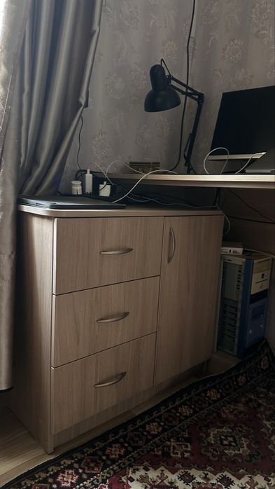 Стол компьютерный с тумбой