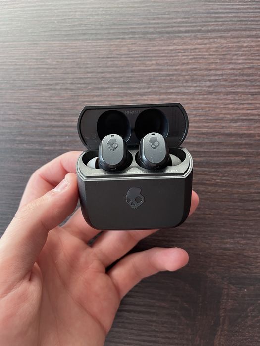 Vand casti Skullcandy!