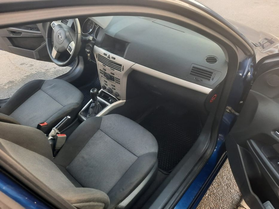 Vând Opel Astra H