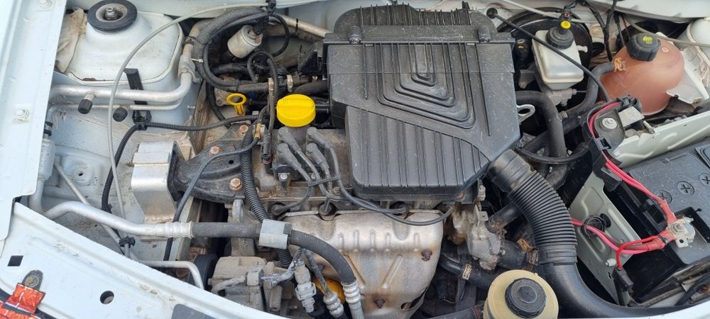 Двигатель рено  логан 1,6