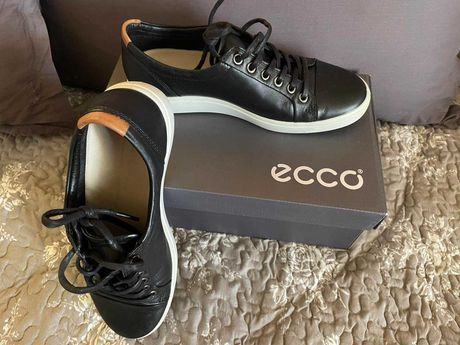 неносени нови обувки ECCO