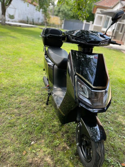 Scuter Electric RKS REE1500