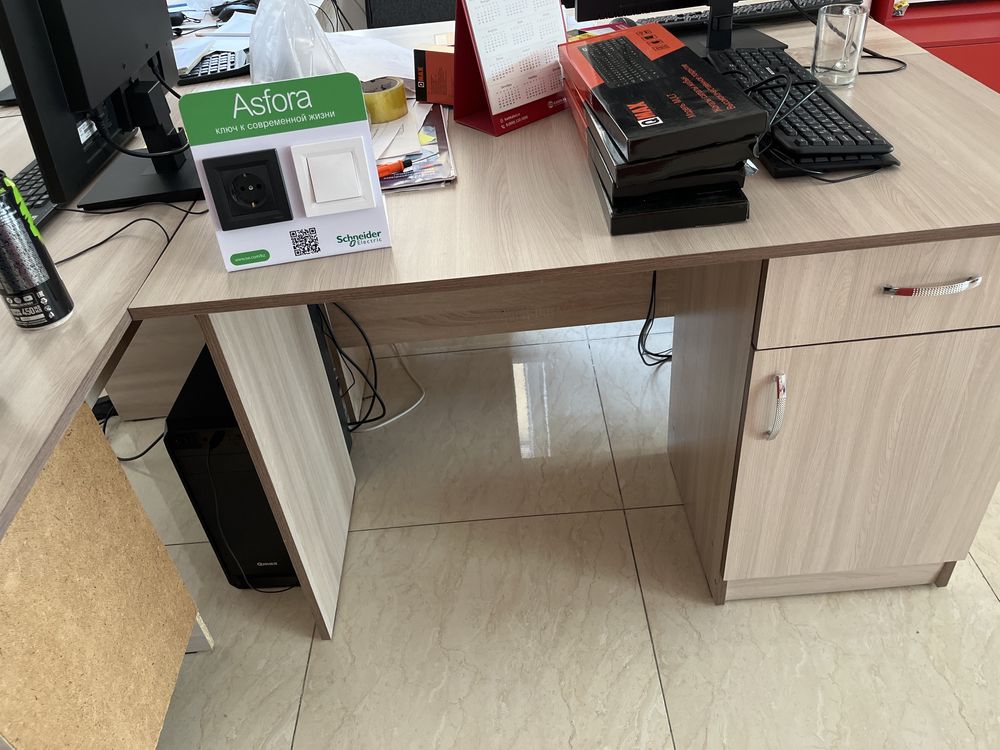 Продаются рабочие столы