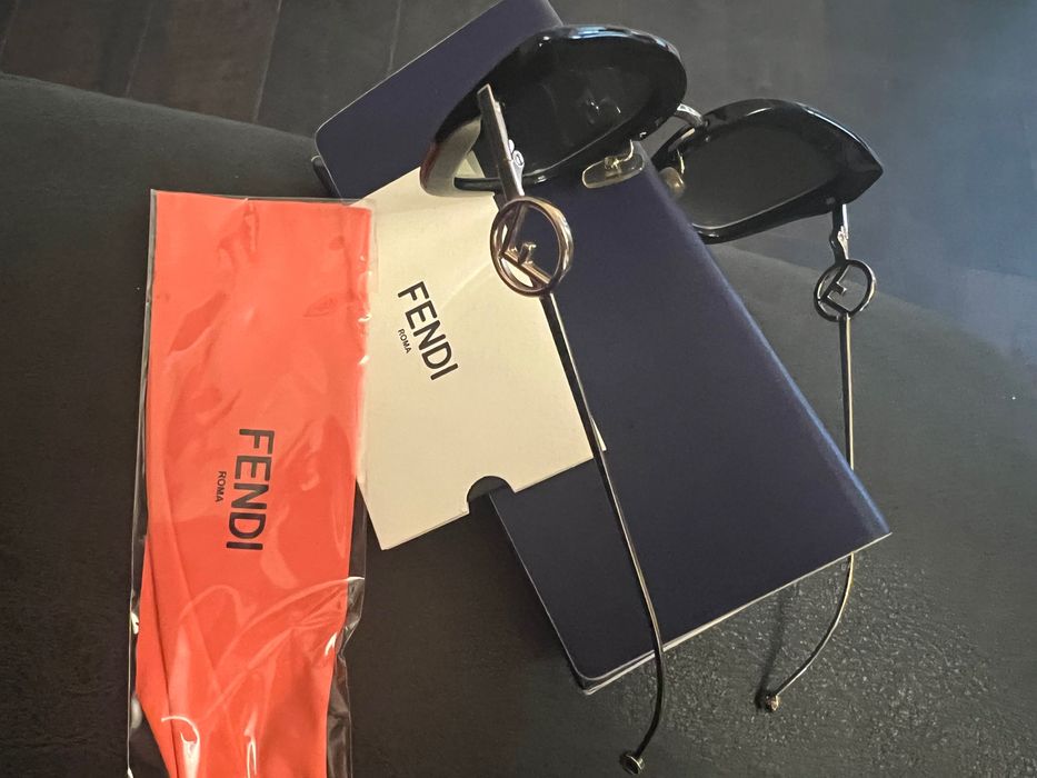 Слънчеви очила Fendi