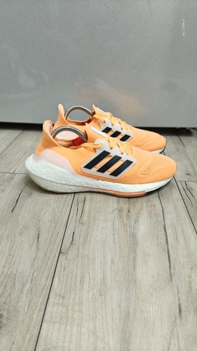 Adidas UltraBOOST 22 Nr 38.5