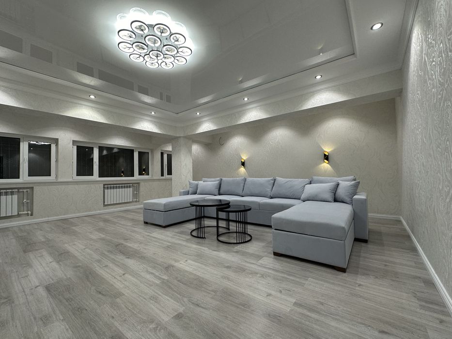 Продается 3/8/10 М.Космонавтов