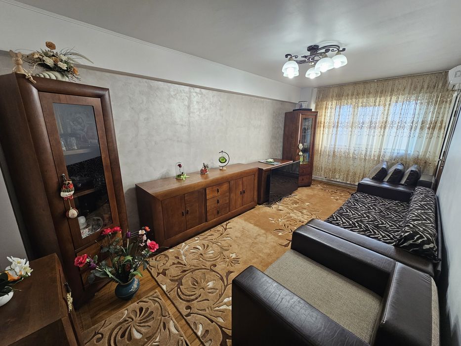 Apartament 4 camere 2 balcoane Calea Bucuresti BL O1 sc A etaj 6 / 8