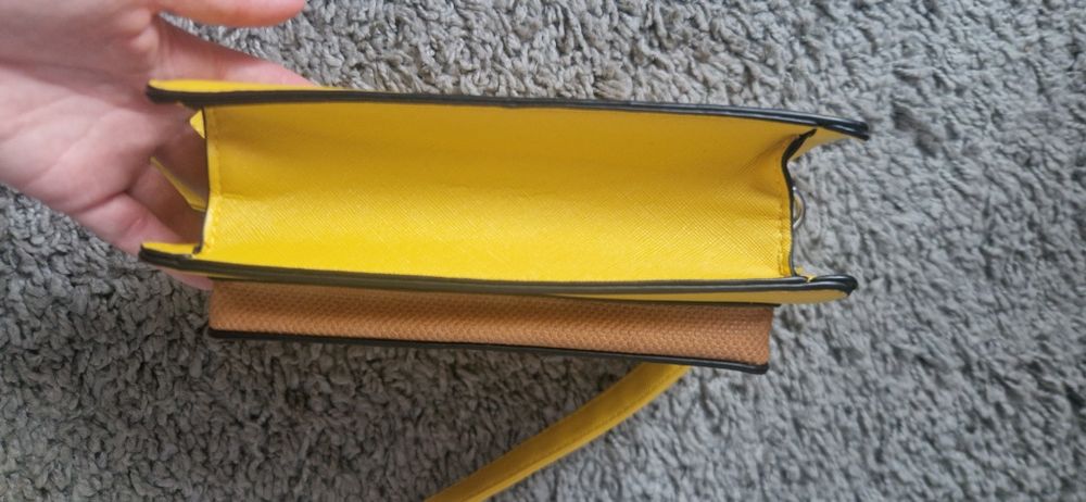 Дамска малка чантичка