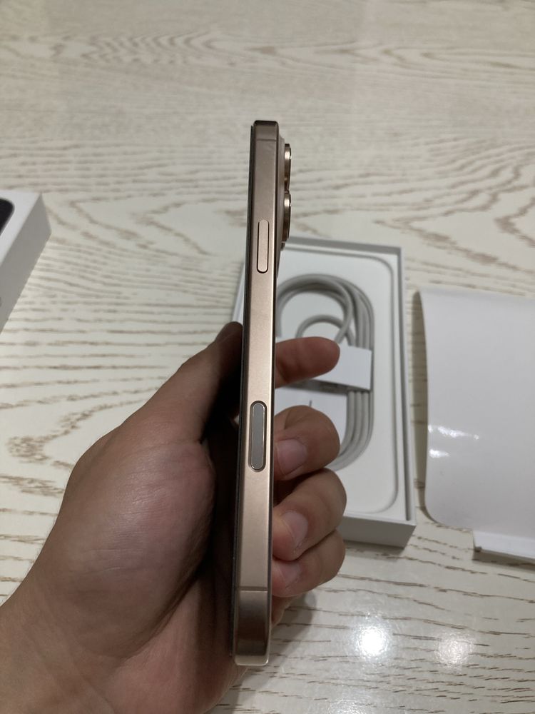 iPhone 16 Pro Max 256gb / Desert Titanium