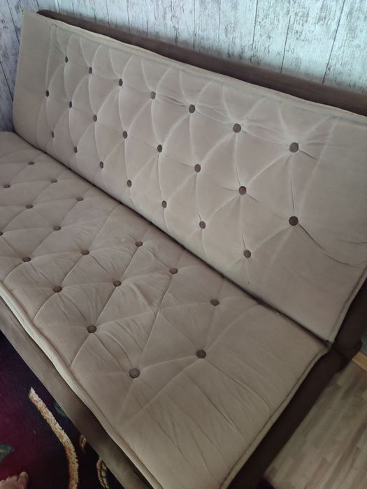 Комплект кухонный диван.