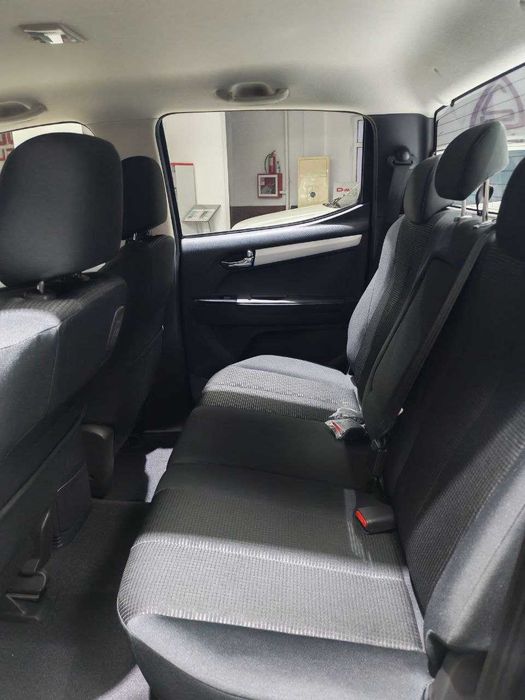 Isuzu D-Max Pickup Oksus 2025