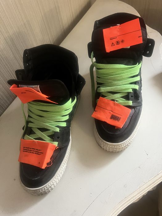 Off White marimea 40