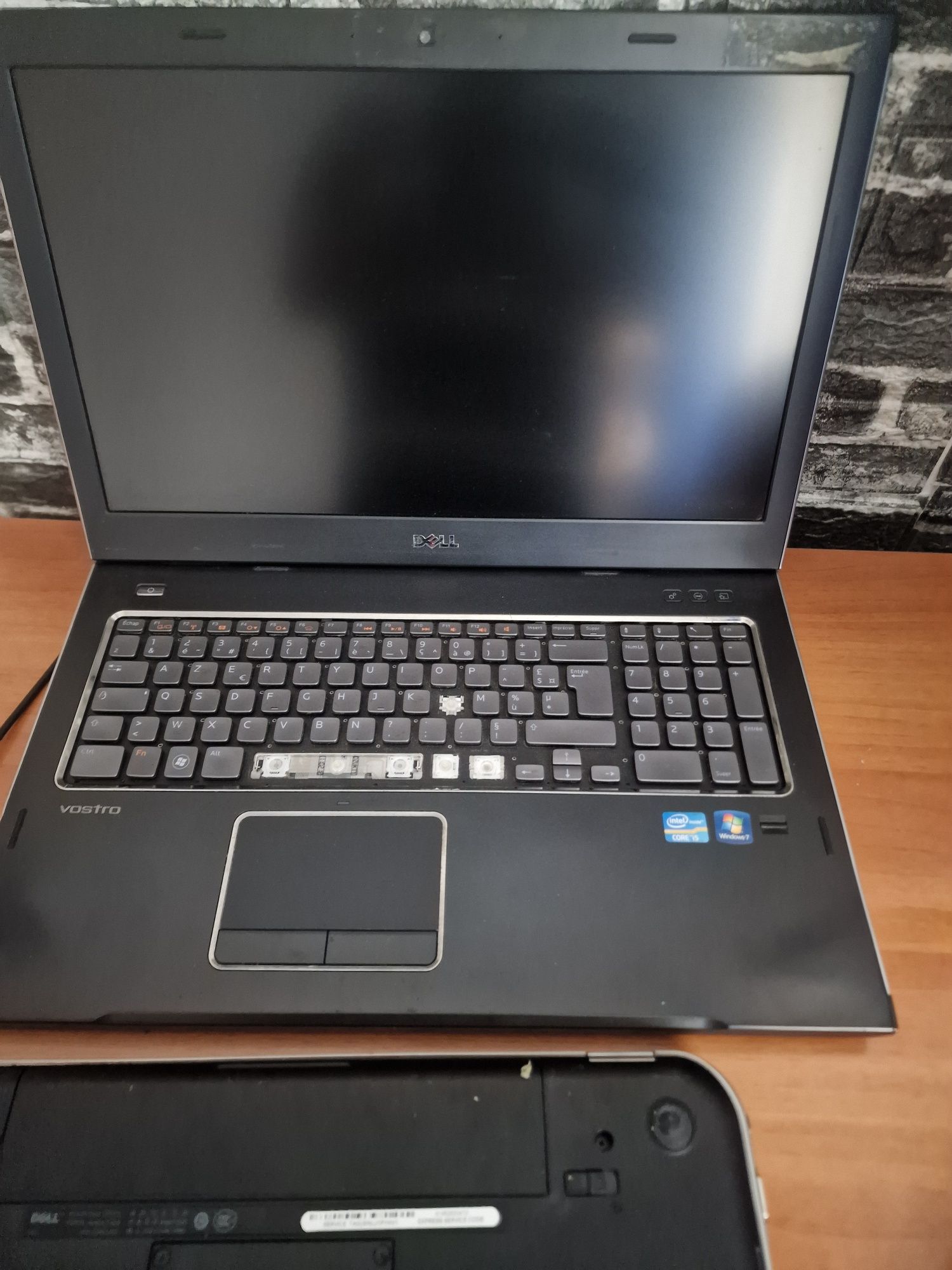 Laptop Dell vostro 3750