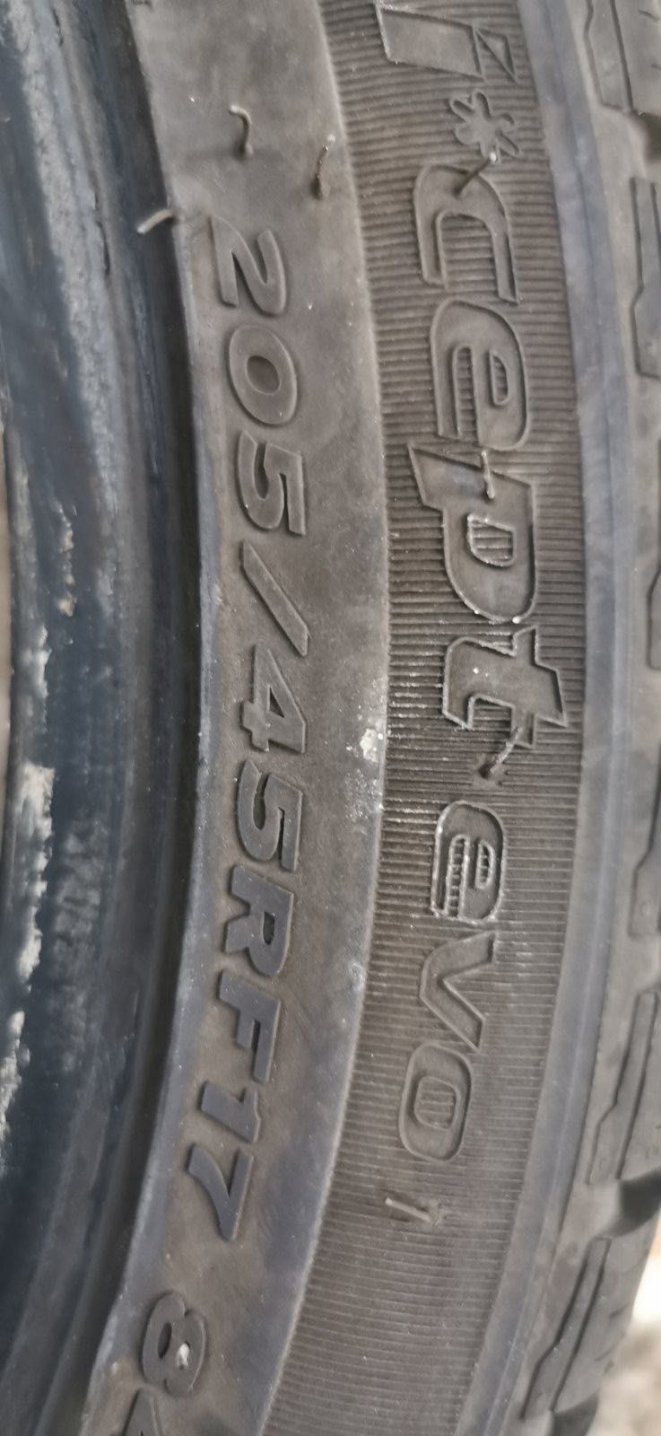 Продавам зимни гуми 205/45/R17