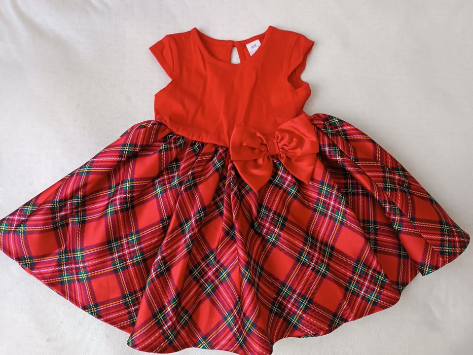 Коледна рокля H&M,лот дънки с риза + грейка 80 на ZARA и PRIMARK