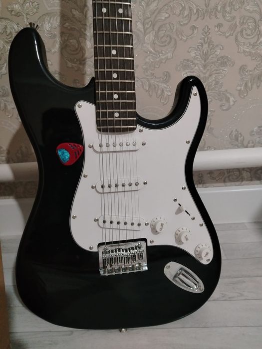 Электро Гитара сатылады.