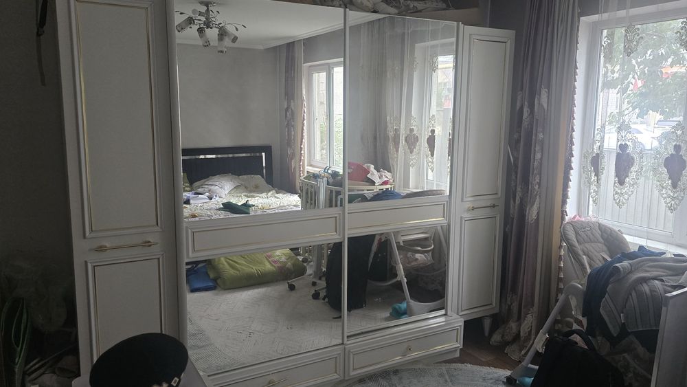 Спальный гарнитур продам