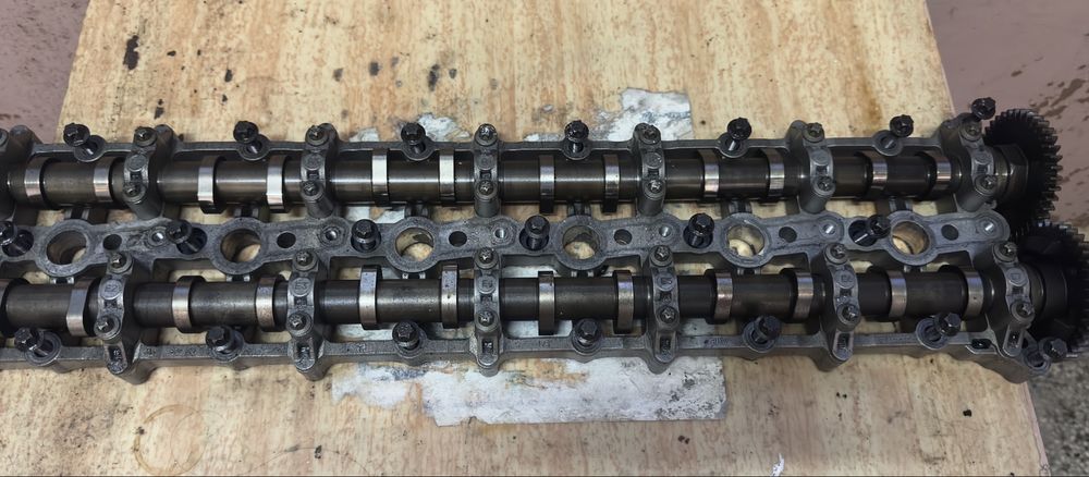 BMW N57 640d Цилиндрова глава и валове комплект